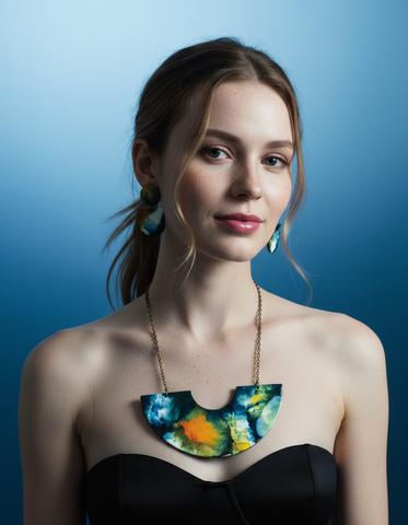 Abstract Statement Necklace with U Shaped Design