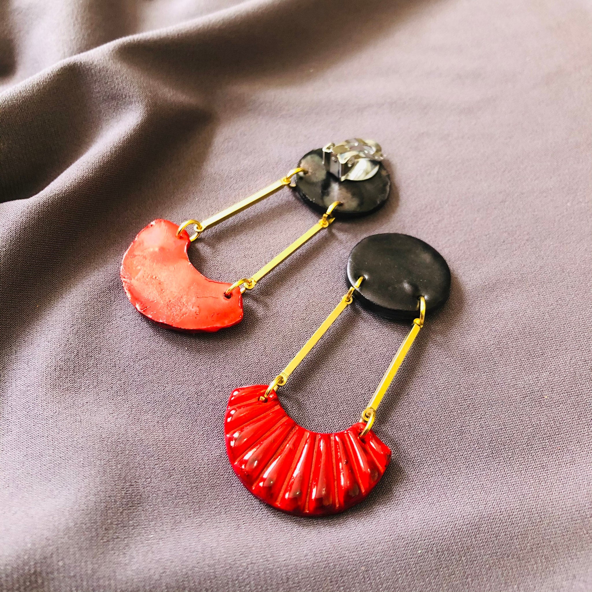 A pair of coral, onyx and pearl drop earrings and a 9ct gold and silver set Art  Deco coral ring, siz